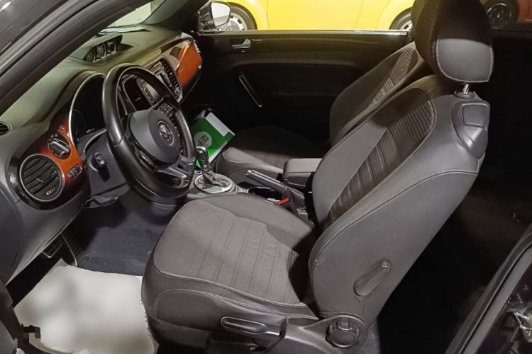 Used Volkswagen Beetle 2013 1.4TSI Fender Rock Edition Left Front Seat