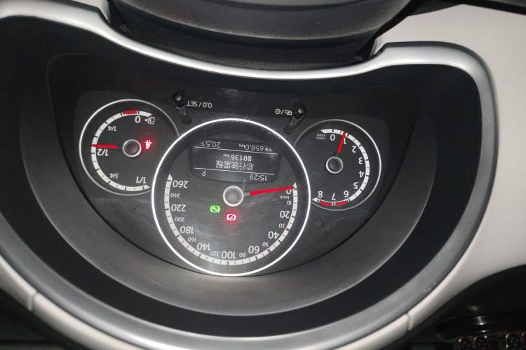 Used Volkswagen Beetle 2013 1.2TSI Comfort Model Odometer Close Up