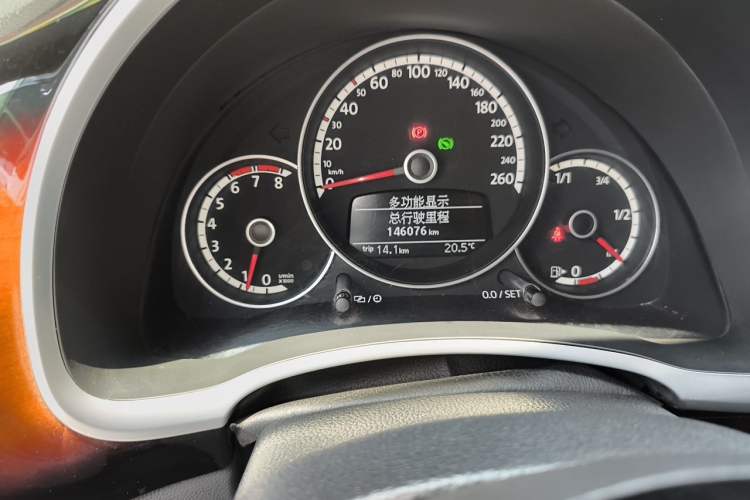 Used Volkswagen Beetle 2013 1.4TSI Fender Rock Edition Odometer Close Up
