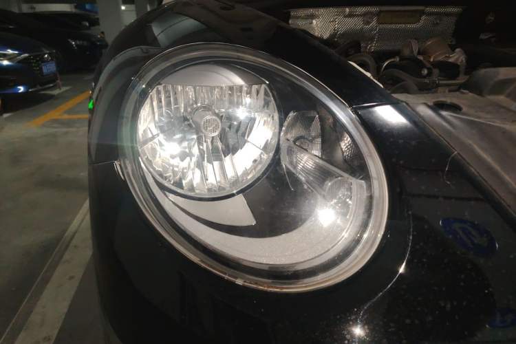 Used Volkswagen Beetle 2013 1.2TSI Comfort Model Right Front Headlight