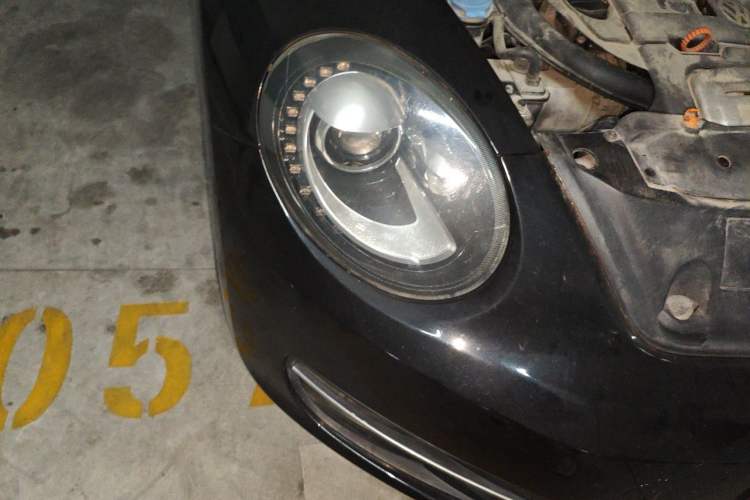 Used Volkswagen Beetle 2013 1.4TSI Fashion Edition Right Front Headlight