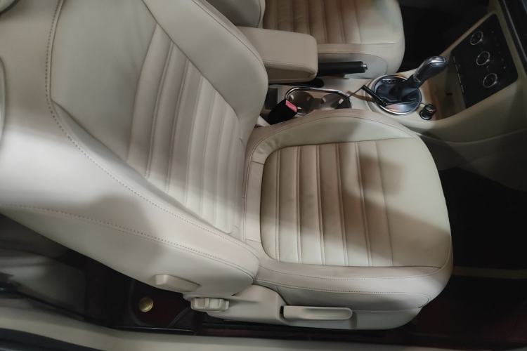 Used Volkswagen Beetle 2013 1.4TSI Luxury Model Right Front Seat