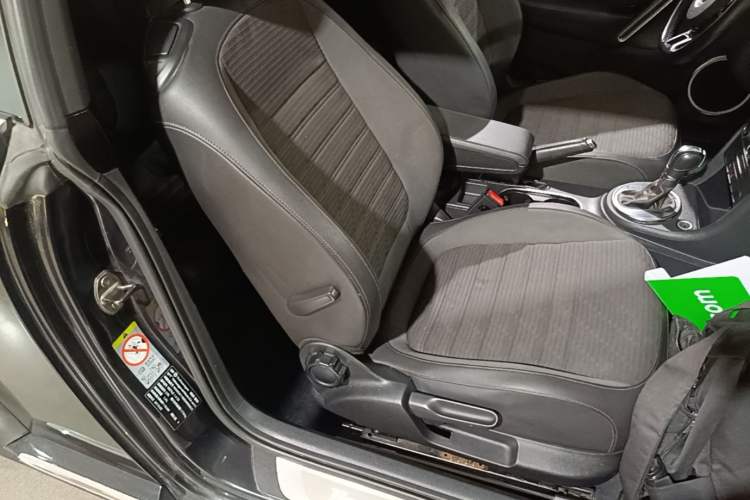 Used Volkswagen Beetle 2013 1.4TSI Fender Rock Edition Right Front Seat