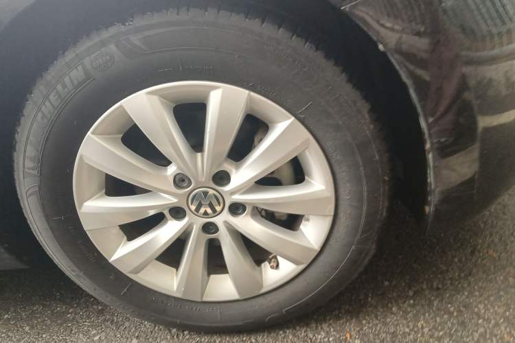 Used Volkswagen Beetle 2013 1.2TSI Fashion Edition Right Front Wheel Hub