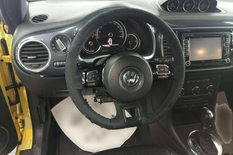 Used Volkswagen Beetle 2013 1.4TSI Luxury Model Steering Wheel