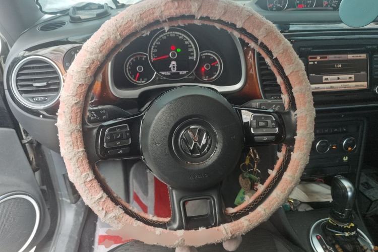 Used Volkswagen Beetle 2013 1.4TSI Fashion Edition Steering Wheel