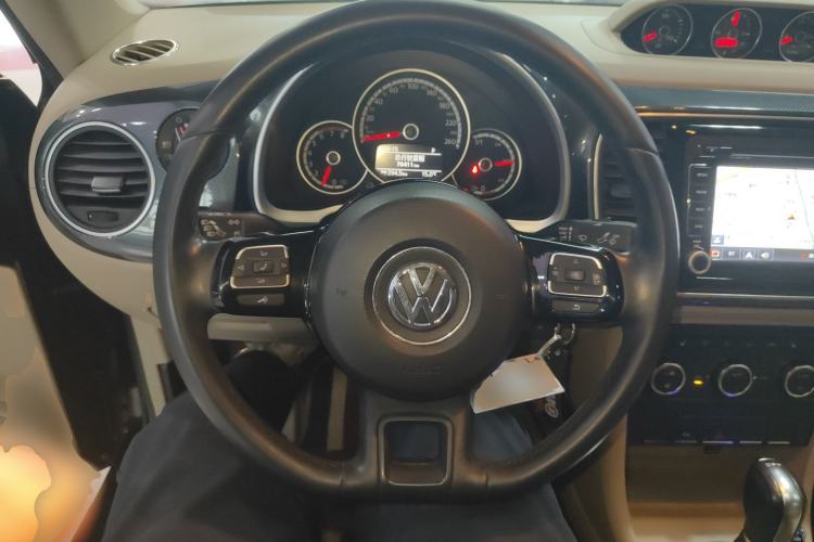 Used Volkswagen Beetle 2013 1.4TSI Luxury Model Steering Wheel