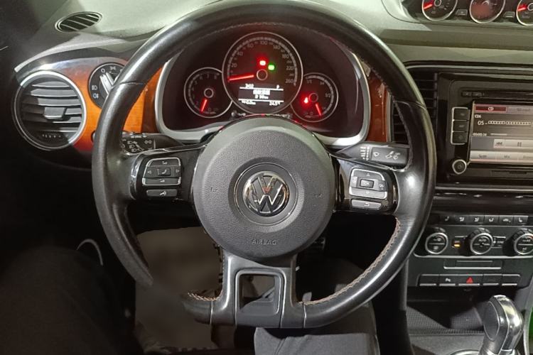 Used Volkswagen Beetle 2013 1.4TSI Fender Rock Edition Steering Wheel