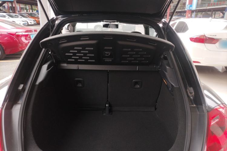Used Volkswagen Beetle 2013 1.4TSI Fashion Edition Trunk