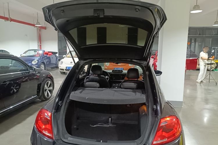 Used Volkswagen Beetle 2013 1.4TSI Fender Rock Edition Trunk