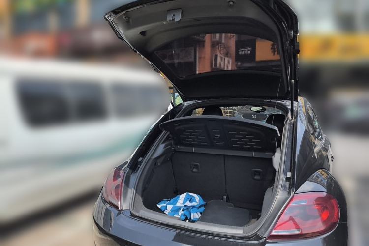 Used Volkswagen Beetle 2013 1.4TSI Fender Rock Edition Trunk
