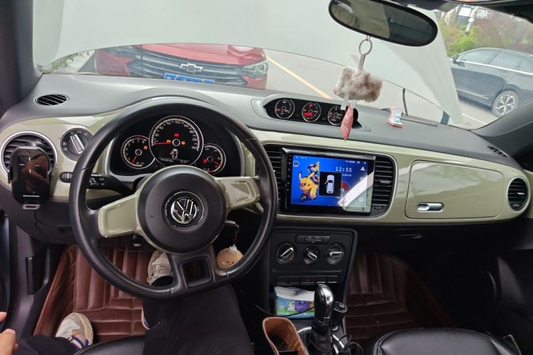 Used Volkswagen Beetle 2013 1.4 TSI Comfort Model Center Console