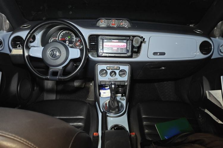 Used Volkswagen Beetle 2013 1.2TSI Comfort Model Center Console