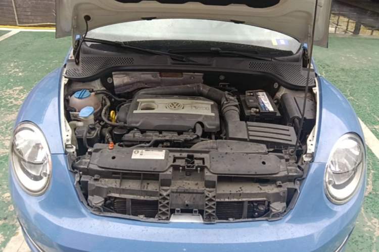 Used Volkswagen Beetle 2013 2.0 TSI Top-Trim Model Engine Bay