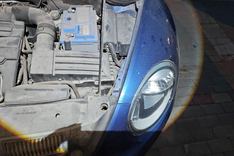 Used Volkswagen Beetle 2013 1.4TSI Luxury Model Engine Bay Left