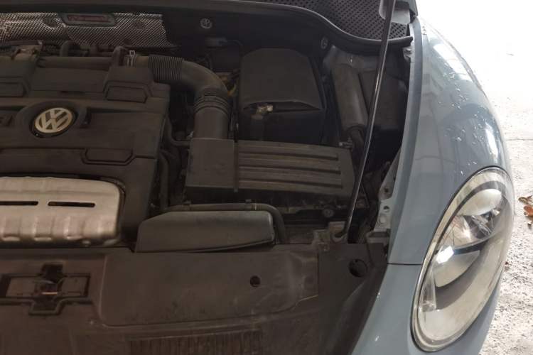 Used Volkswagen Beetle 2013 1.4TSI Fashion Edition Engine Bay Left