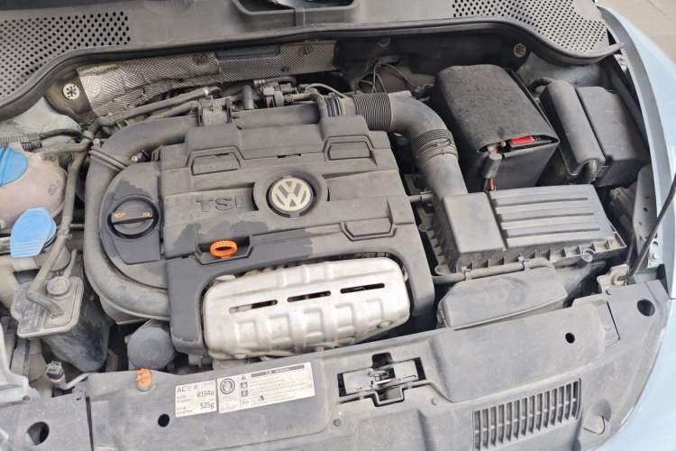 Used Volkswagen Beetle 2013 1.4 TSI Comfort Model Engine Bay