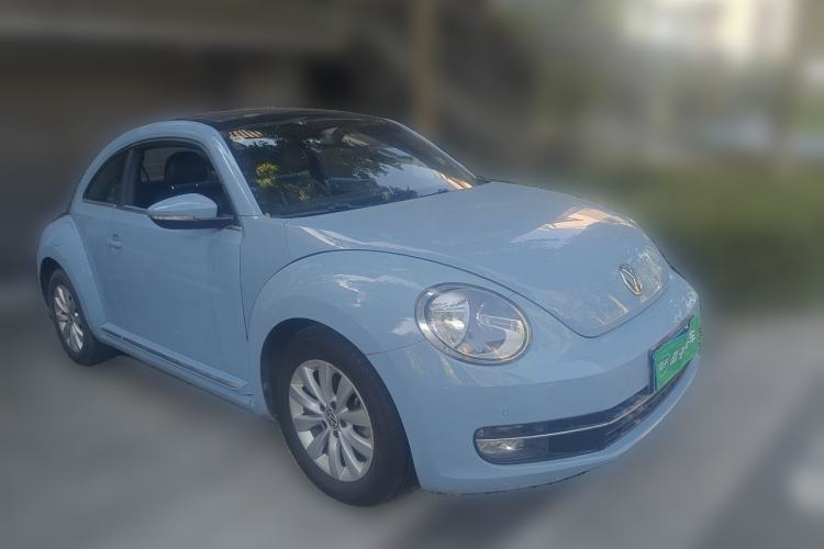 Used Volkswagen Beetle 2013 1.4 TSI Comfort Model Front Right 45 Deg