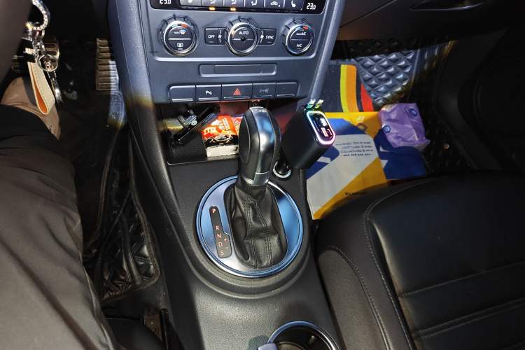 Used Volkswagen Beetle 2013 1.4TSI Luxury Model Gear Lever