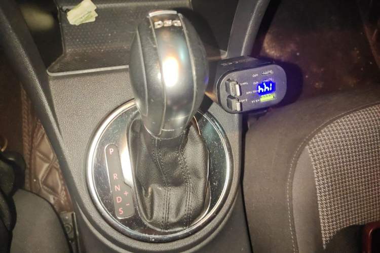 Used Volkswagen Beetle 2013 1.4TSI Fashion Edition Gear Lever
