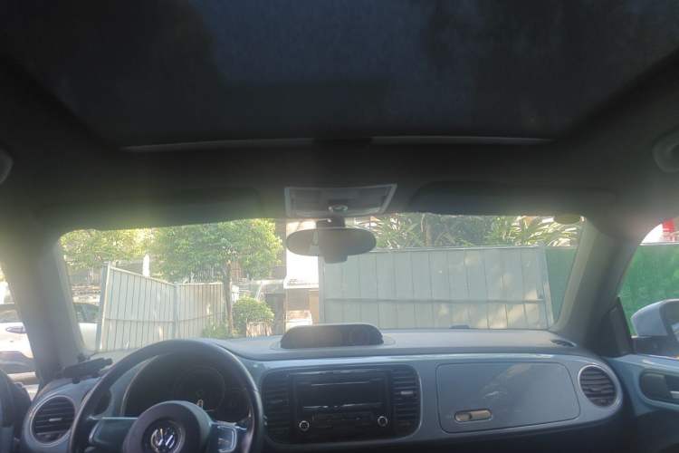 Used Volkswagen Beetle 2013 1.4 TSI Comfort Model Headliner
