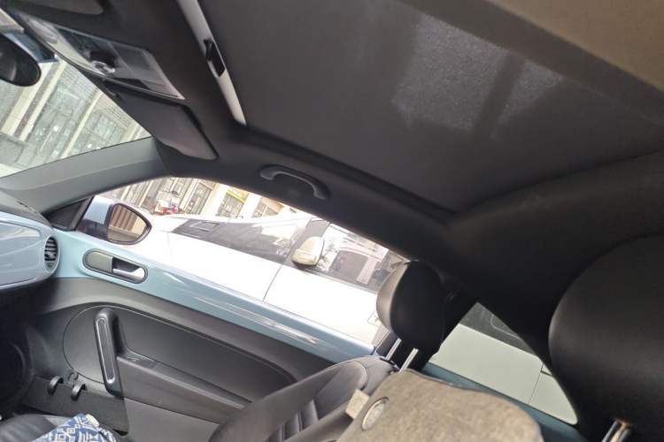 Used Volkswagen Beetle 2013 1.4 TSI Comfort Model Headliner