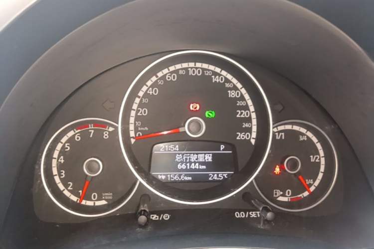 Used Volkswagen Beetle 2013 2.0 TSI Top-Trim Model Instrument Cluster