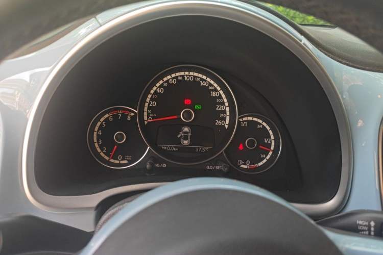 Used Volkswagen Beetle 2013 1.4TSI Fashion Edition Instrument Cluster