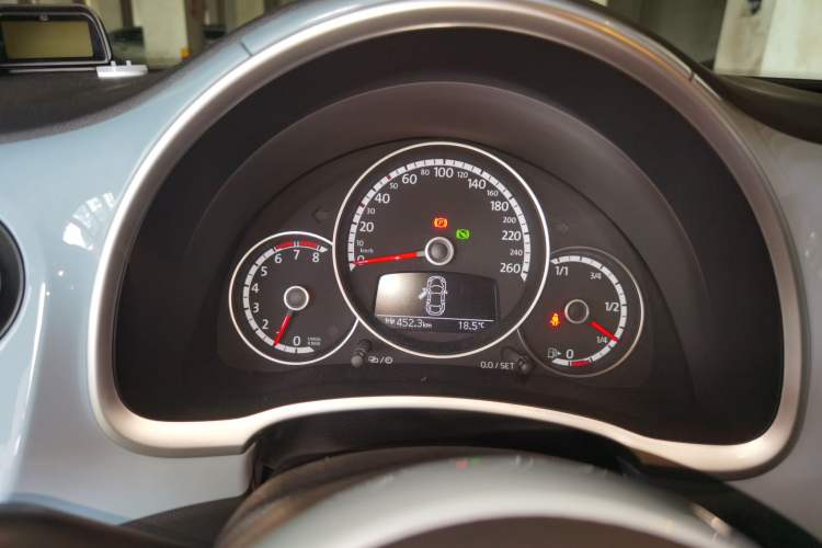 Used Volkswagen Beetle 2013 1.4TSI Fashion Edition Instrument Cluster