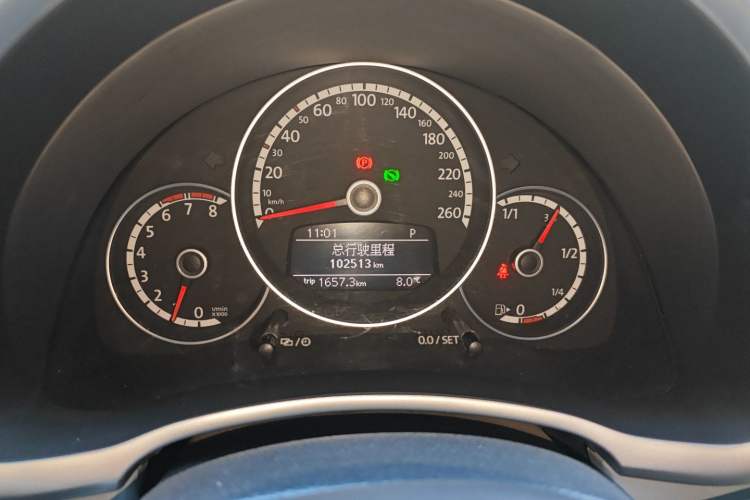 Used Volkswagen Beetle 2013 2.0 TSI Top-Trim Model Instrument Cluster
