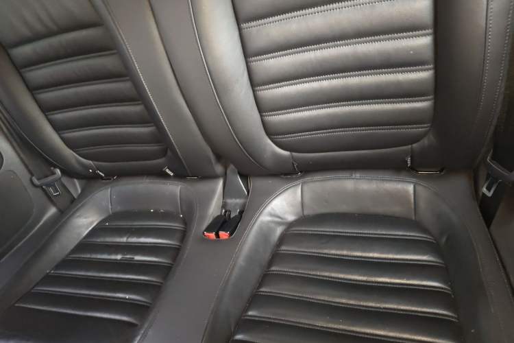 Used Volkswagen Beetle 2013 1.4 TSI Comfort Model Interior 4