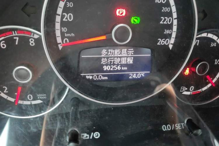 Used Volkswagen Beetle 2013 1.4TSI Fashion Edition Odometer Close Up
