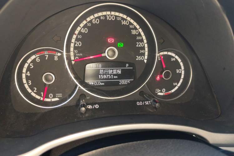 Used Volkswagen Beetle 2013 1.2TSI Fashion Edition Odometer Close Up