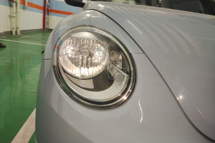 Used Volkswagen Beetle 2013 1.4TSI Fashion Edition Right Front Headlight