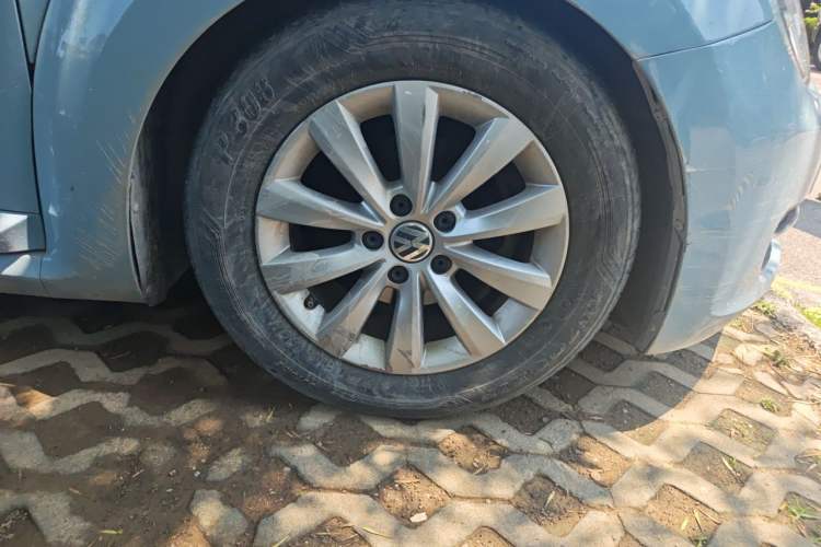Used Volkswagen Beetle 2013 1.2TSI Fashion Edition Right Front Wheel Hub