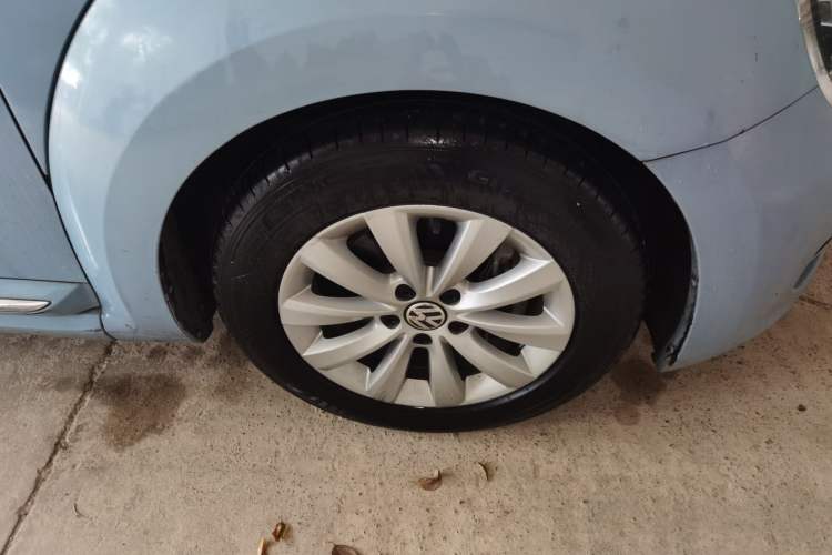 Used Volkswagen Beetle 2013 1.4TSI Fashion Edition Right Front Wheel Hub