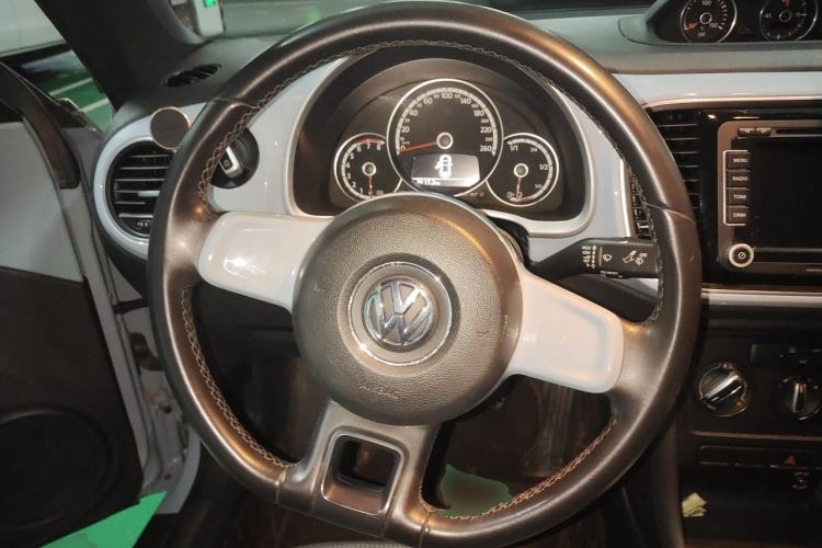 Used Volkswagen Beetle 2013 1.4TSI Fashion Edition Steering Wheel