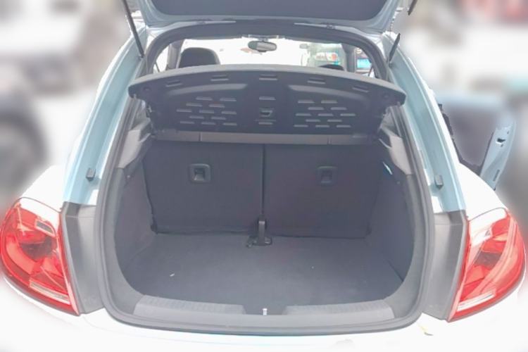 Used Volkswagen Beetle 2013 1.4TSI R-Line Trunk