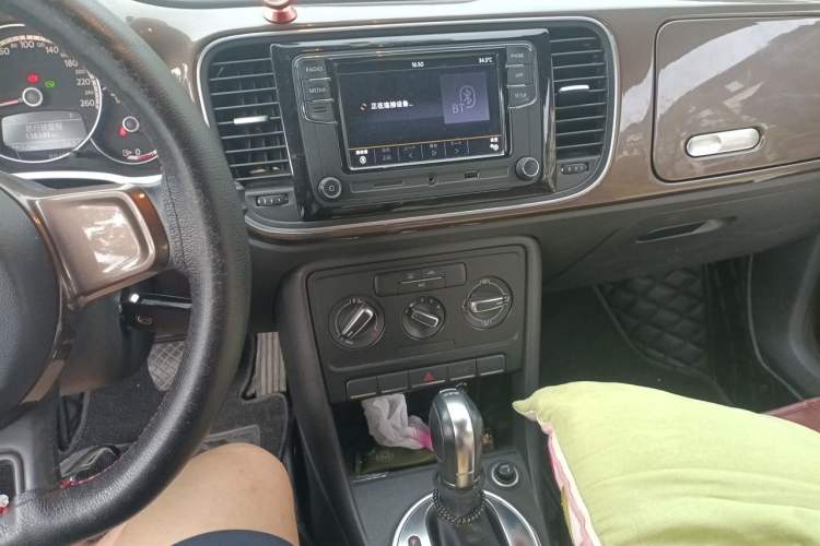 Used Volkswagen Beetle 2013 1.4TSI Fashion Edition Audio And AC Panel