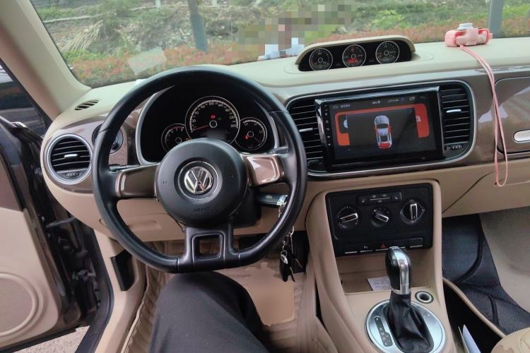 Used Volkswagen Beetle 2013 1.4 TSI Comfort Model Center Console