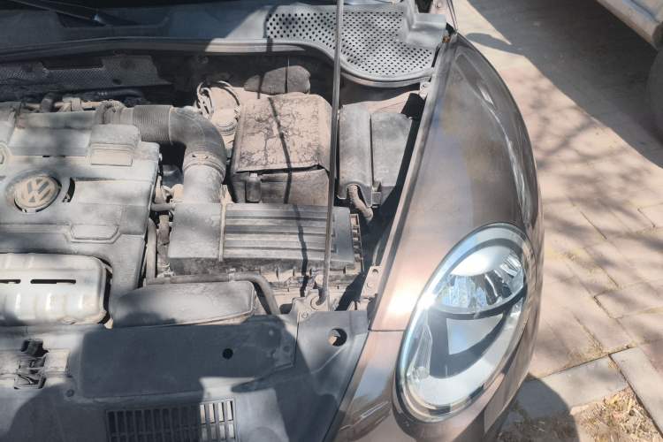 Used Volkswagen Beetle 2013 1.4TSI Fashion Edition Engine Bay Left