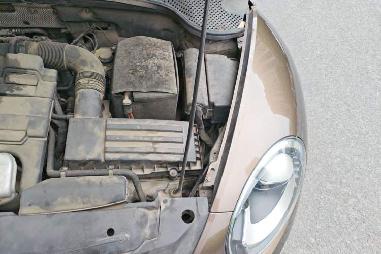 Used Volkswagen Beetle 2013 1.4TSI Fender Rock Edition Engine Bay Left