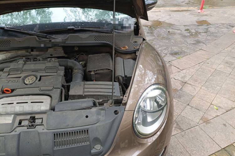 Used Volkswagen Beetle 2013 1.4TSI Luxury Model Engine Bay Left