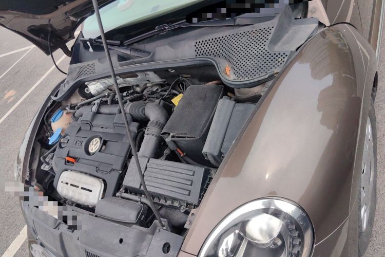 Used Volkswagen Beetle 2013 1.4 TSI Comfort Model Engine Bay Left