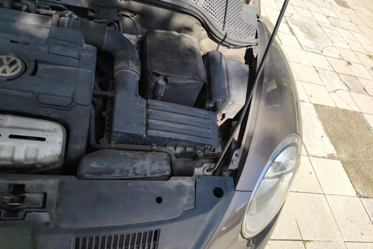 Used Volkswagen Beetle 2013 1.4TSI Fashion Edition Engine Bay Left