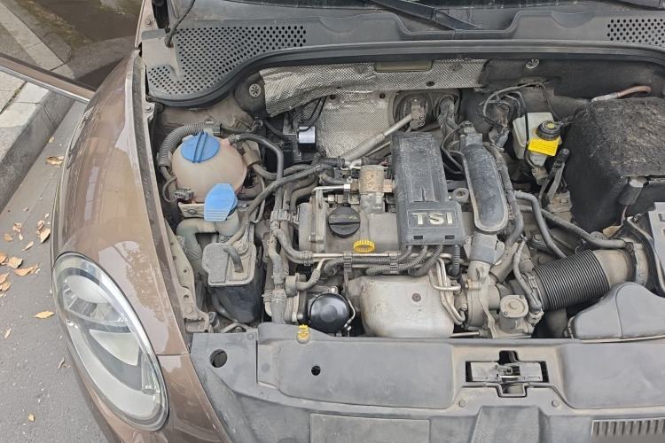 Used Volkswagen Beetle 2013 1.2TSI Fashion Edition Engine Bay Right