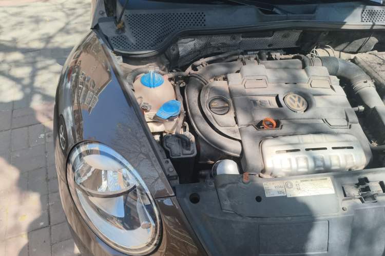 Used Volkswagen Beetle 2013 1.4TSI Fashion Edition Engine Bay Right