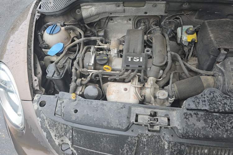 Used Volkswagen Beetle 2013 1.2TSI Fashion Edition Engine Bay Right