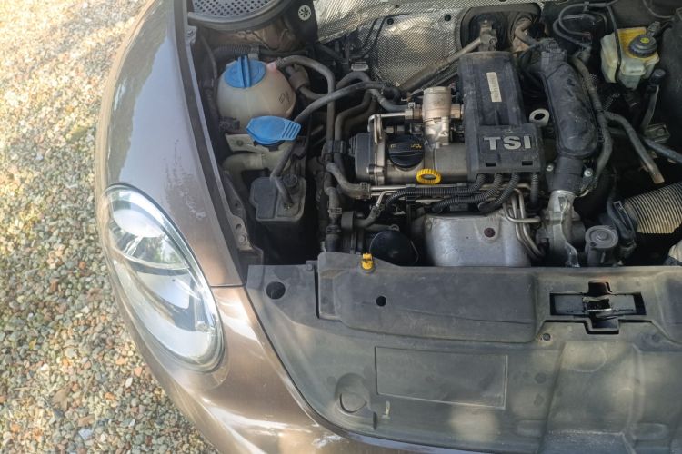 Used Volkswagen Beetle 2013 1.2TSI Fashion Edition Engine Bay Right
