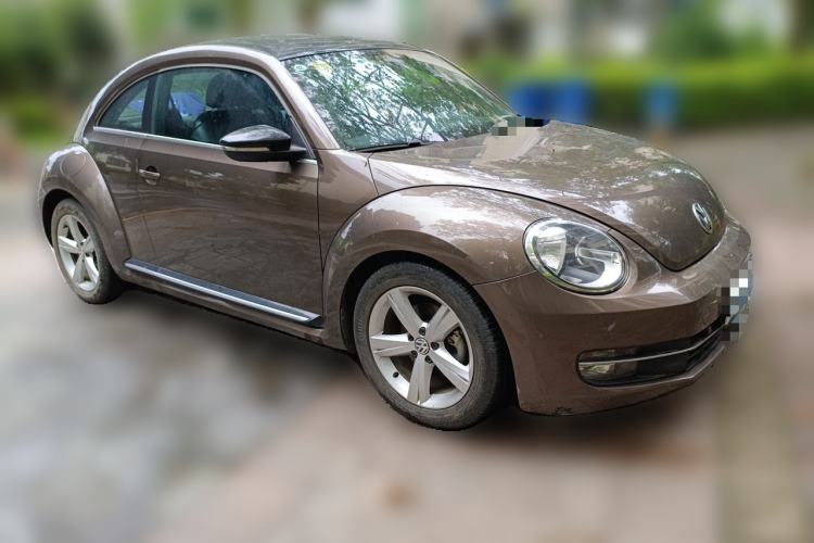Used Volkswagen Beetle 2013 1.4TSI Luxury Model Front Right 45 Deg